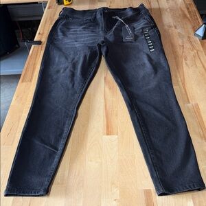 Torrid -  Dark Wash Sky-High Skinny Premuim Jeans Size 12R